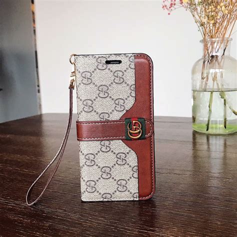 Gucci iPhone wallet